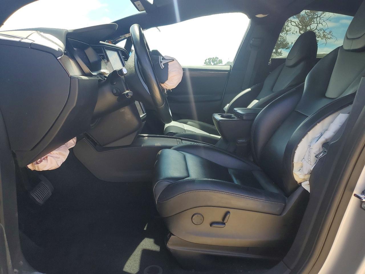 2018 Tesla Model X - Фото 7