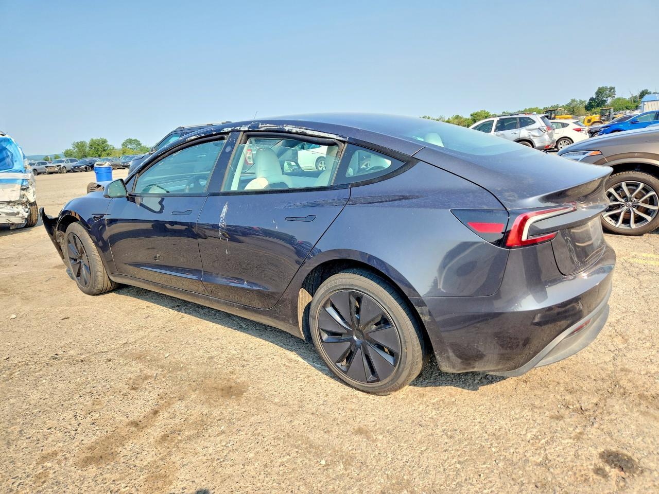 2025 Tesla Model 3 - Image 2