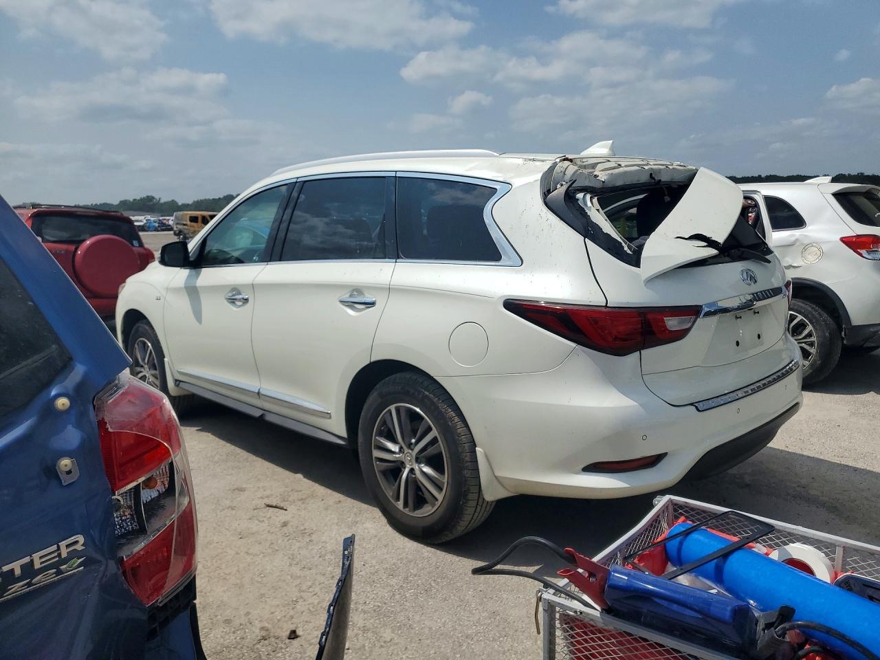 2016 Infiniti Qx60 Base - Image 2