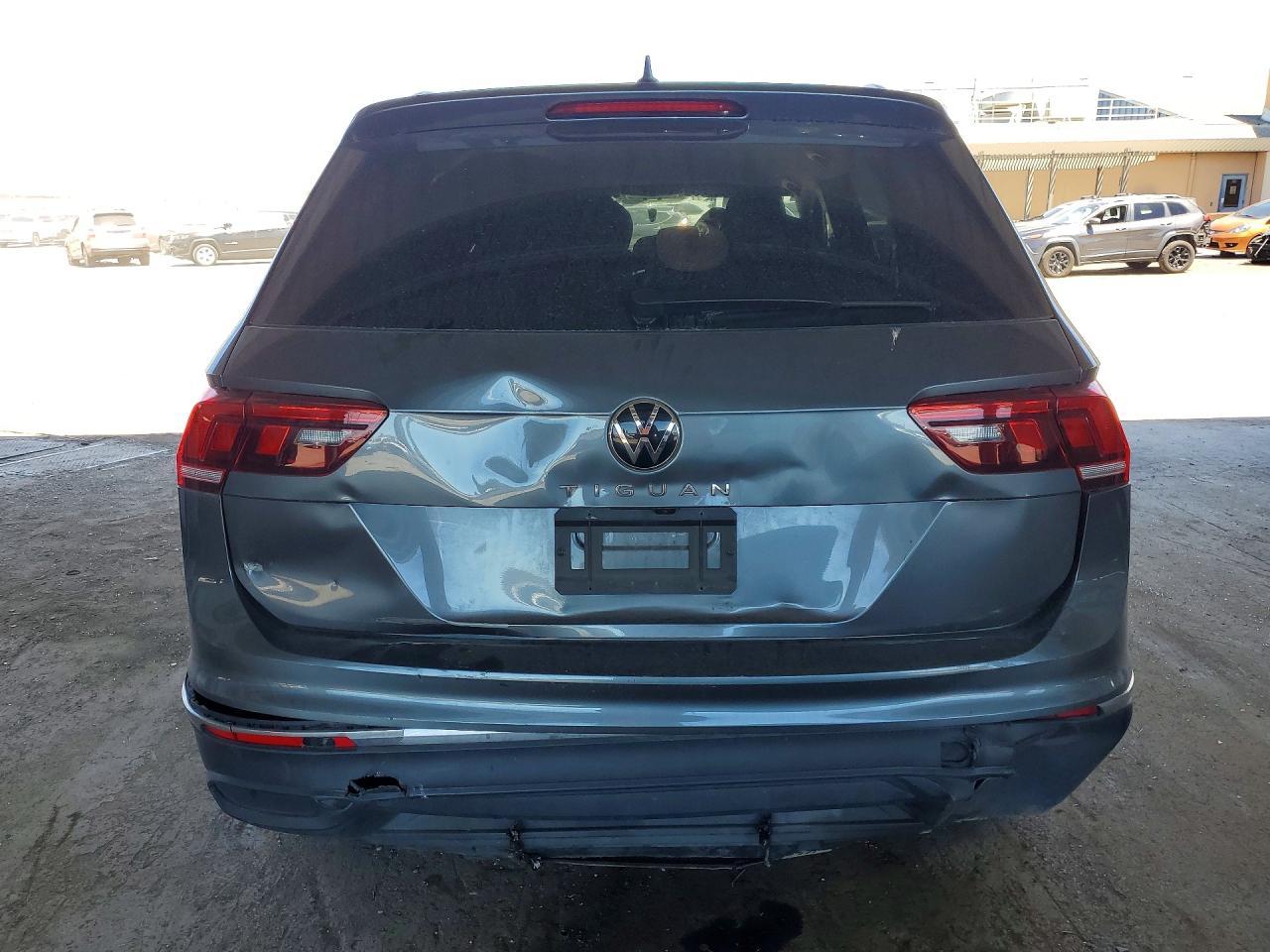 2022 Volkswagen Tiguan S - Фото 6