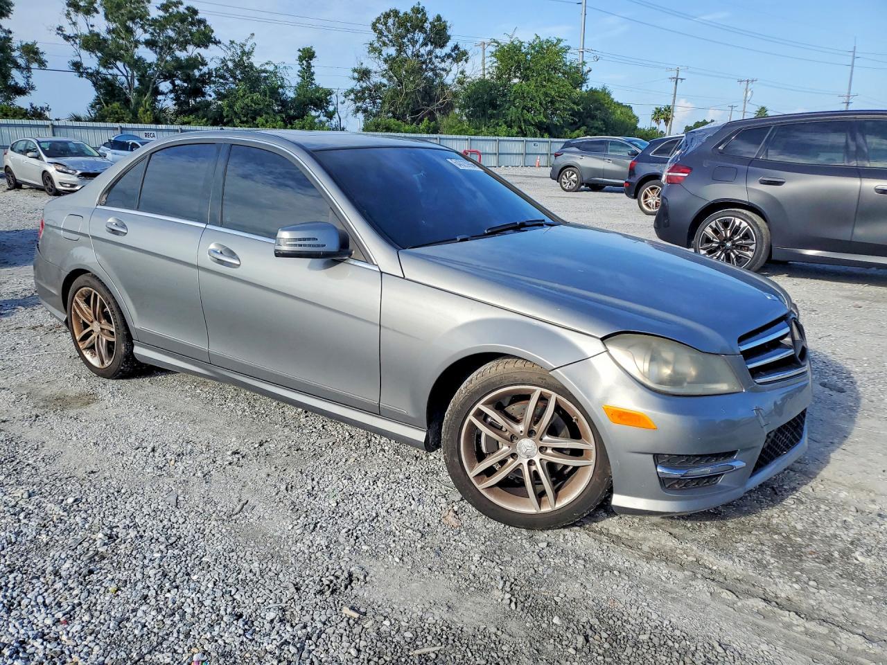 2014 Mercedes-Benz C 250 - Фото 4
