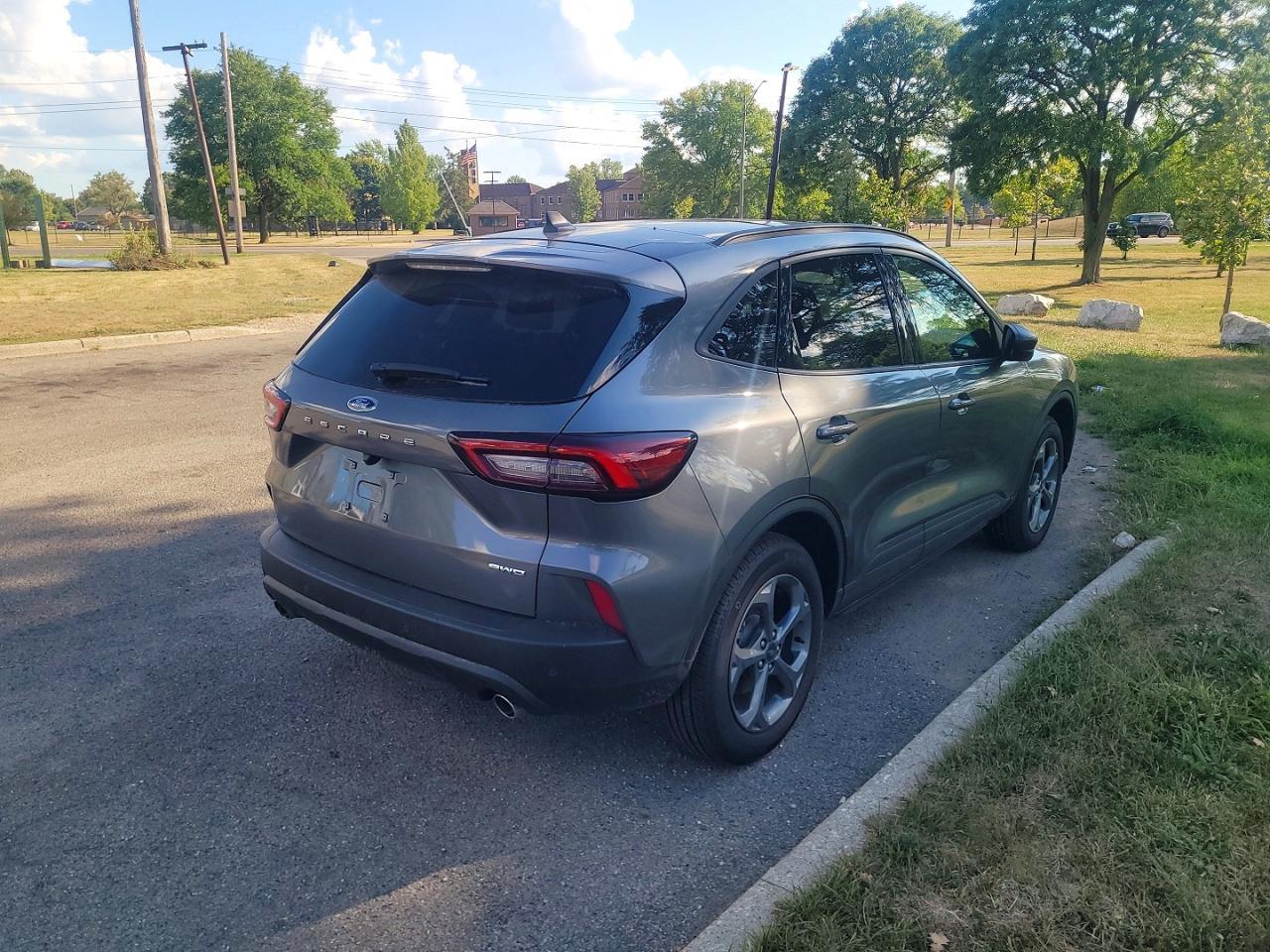 2025 Ford Escape St Line - Фото 4