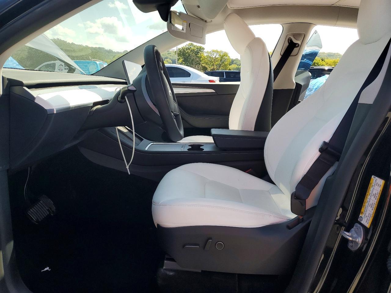 2024 Tesla Model Y - Фото 7