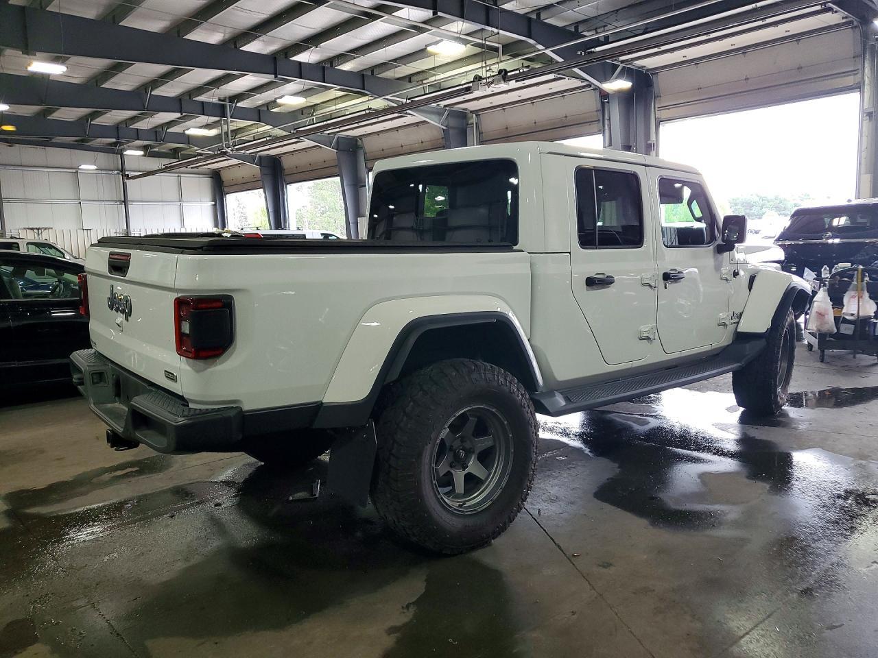 2021 Jeep Gladiator Overland - Фото 3