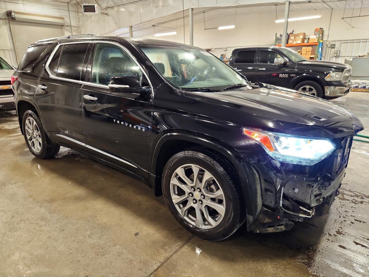 2019 Chevrolet Traverse Premier - Фото 4