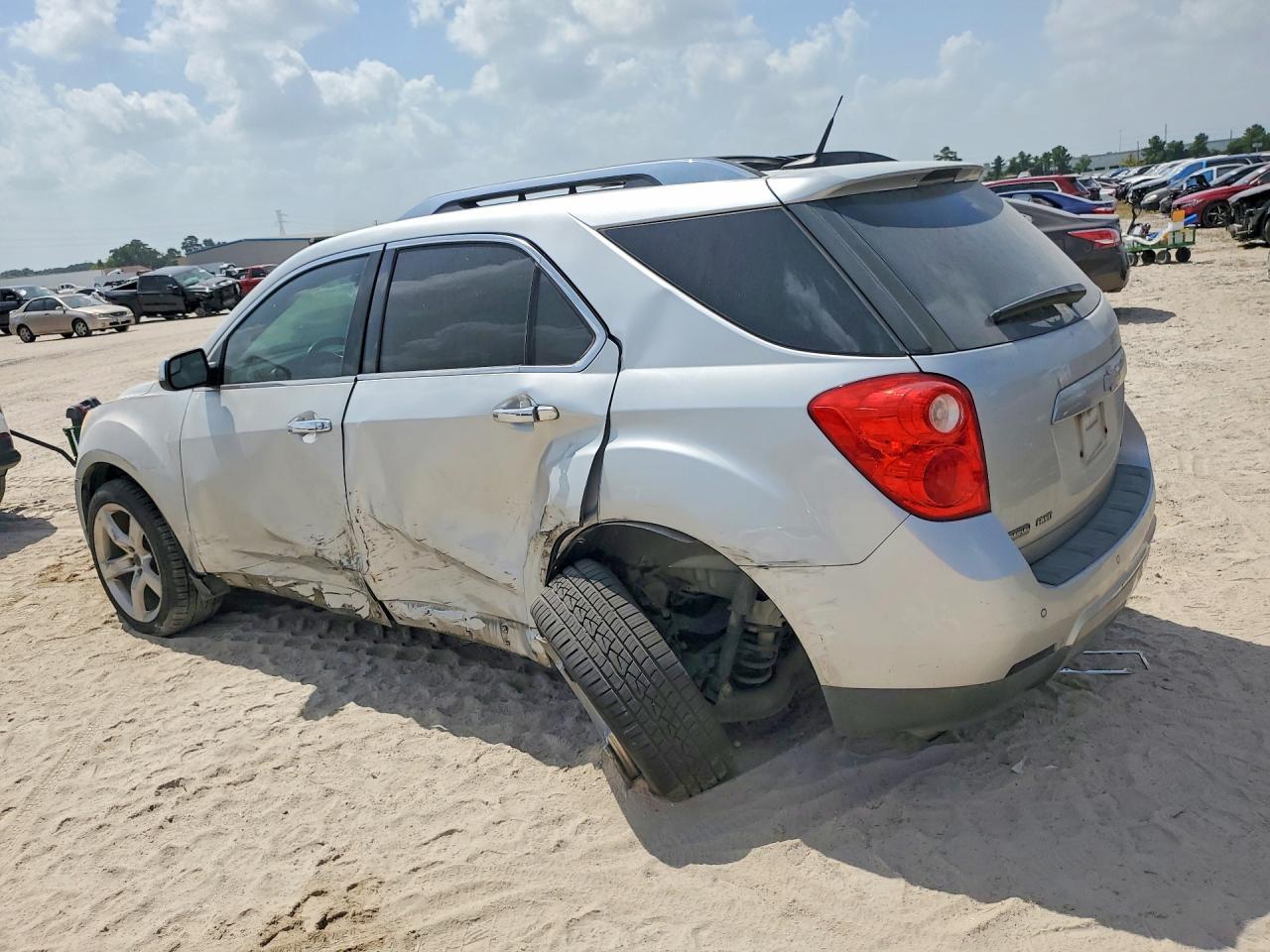 2012 Chevrolet Equinox Ltz - Image 2