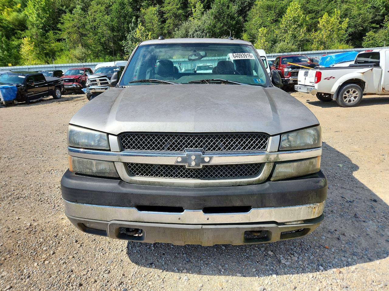 2004 Chevrolet Silverado 2500 - Image 5