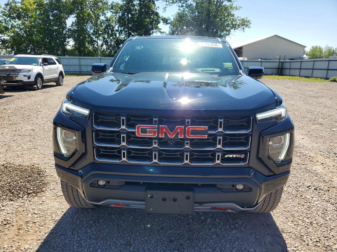2025 GMC Canyon At4 - Фото 5