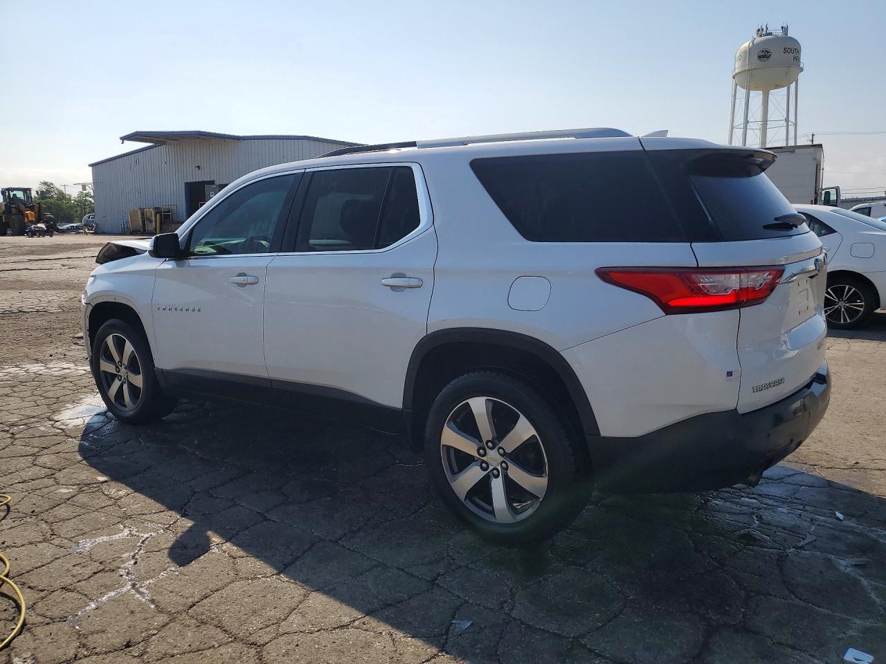 2018 Chevrolet Traverse Lt - Фото 2