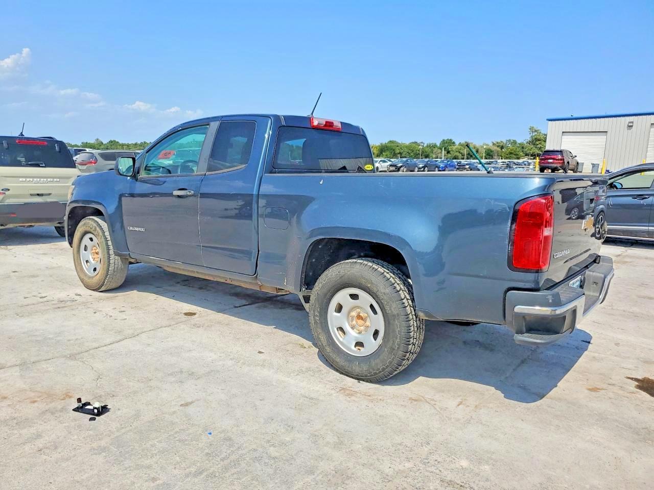2019 Chevrolet Colorado - Image 2