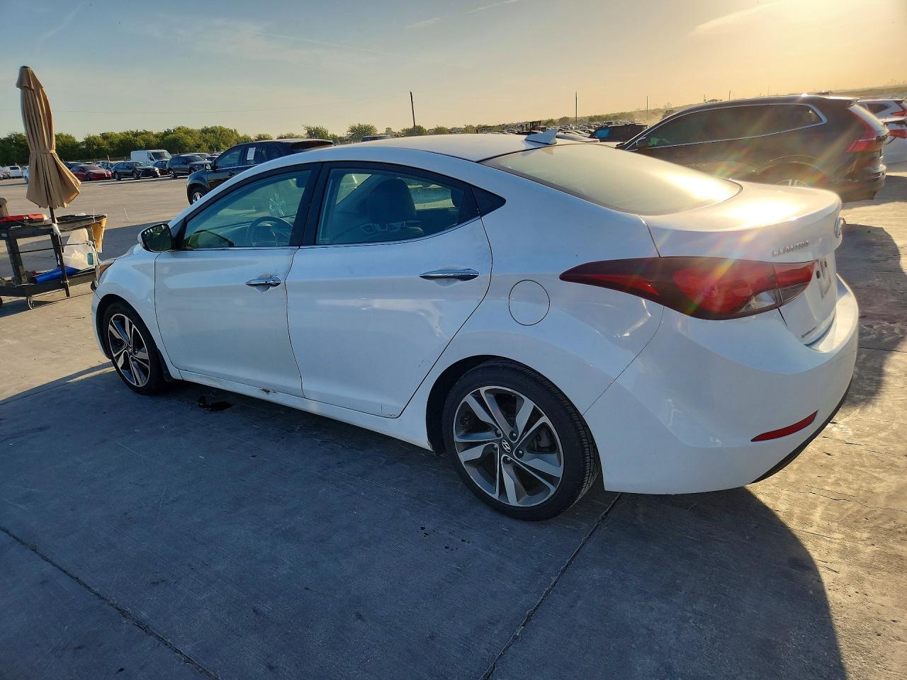 2015 Hyundai Elantra Limited - Image 2