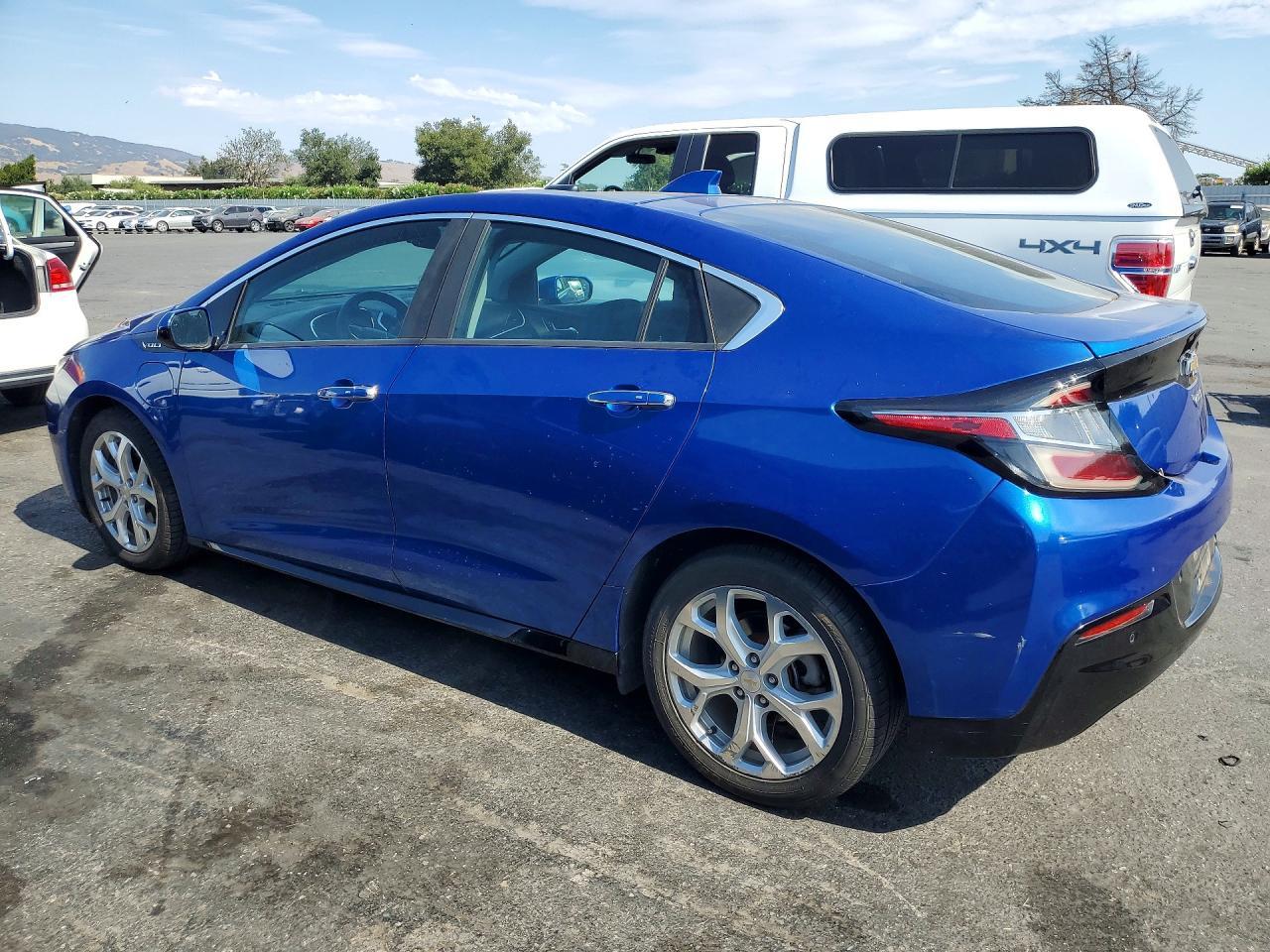 2016 Chevrolet Volt Premier - Image 2