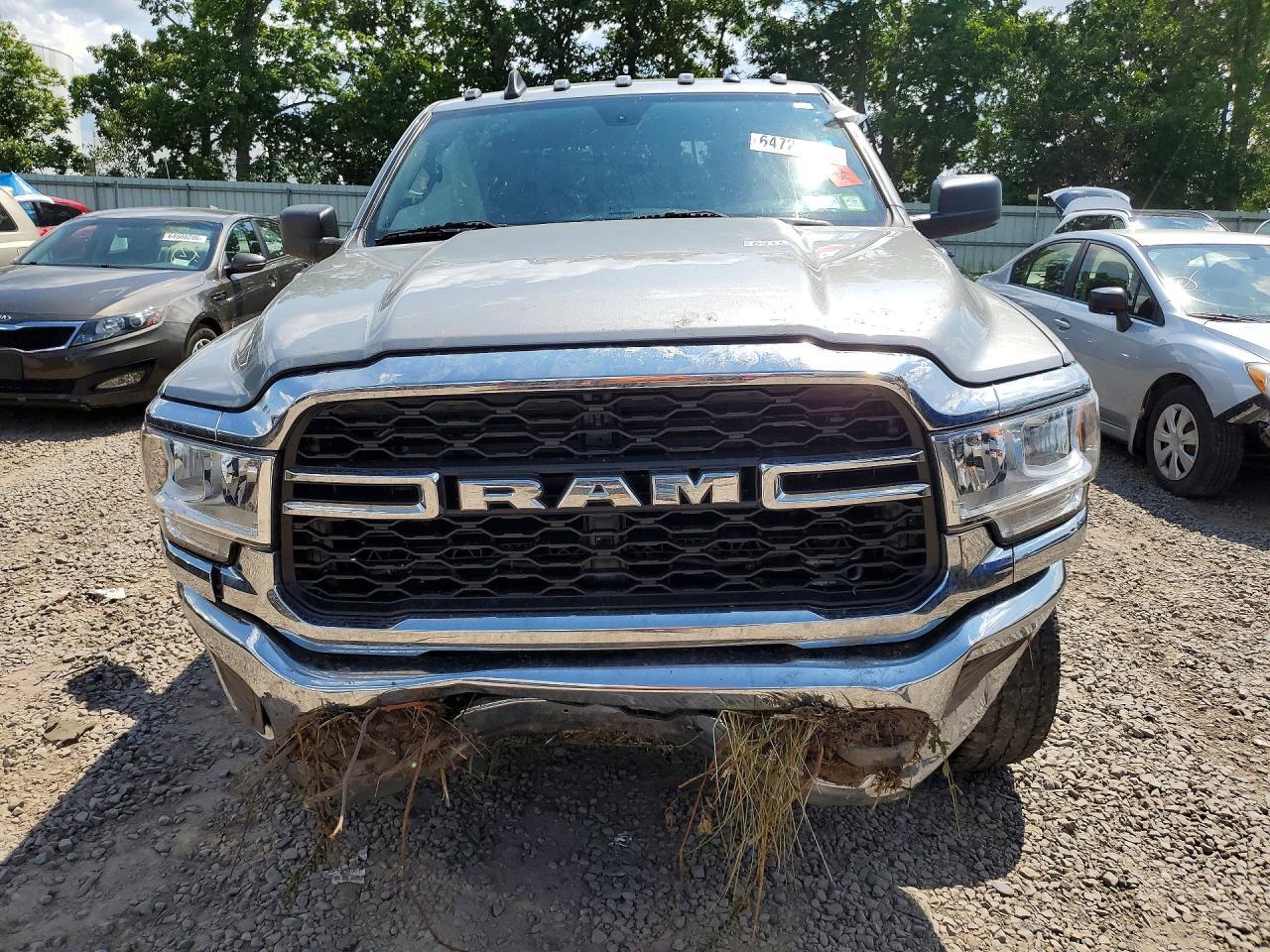 2022 Ram 2500 Tradesman - Image 5
