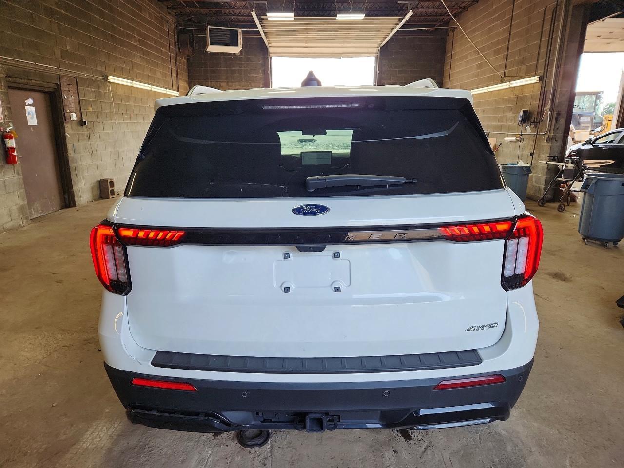 2025 Ford Explorer St-Line - Фото 6