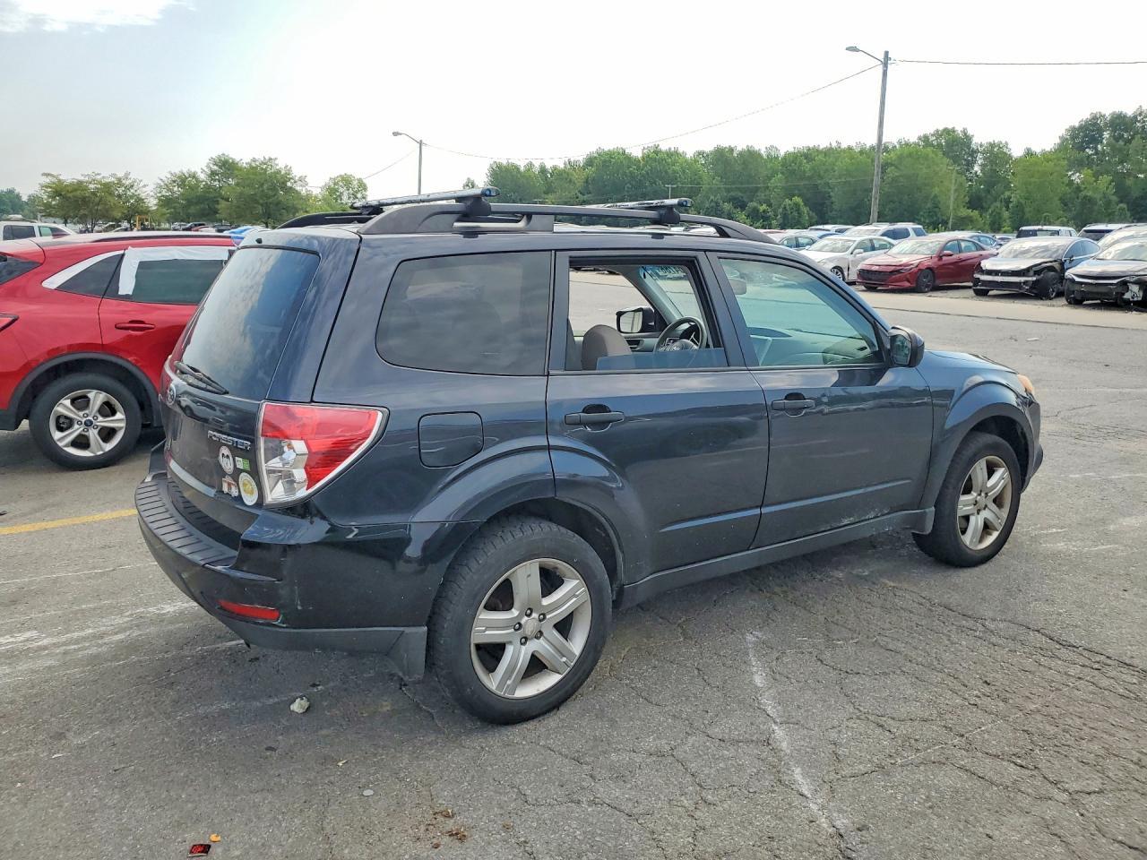 2010 Subaru Forester 2.5X Premium - Image 3