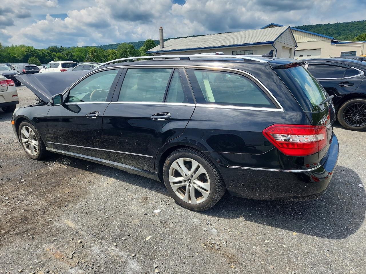 2011 Mercedes-Benz E 350 4Matic Wagon - Image 2