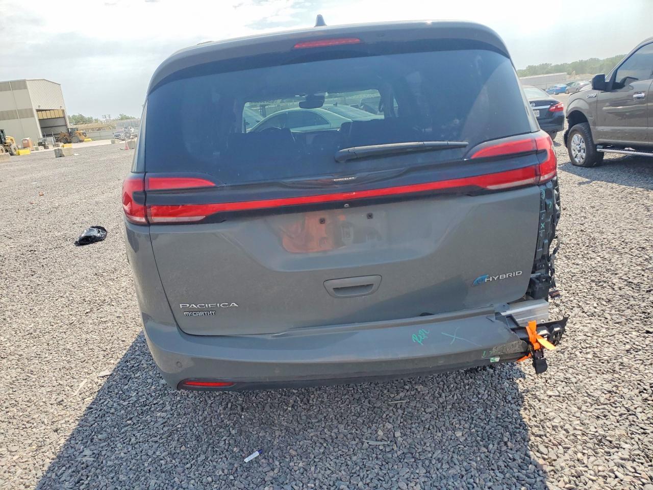 2022 Chrysler Pacifica Hybrid Touring L - Фото 6