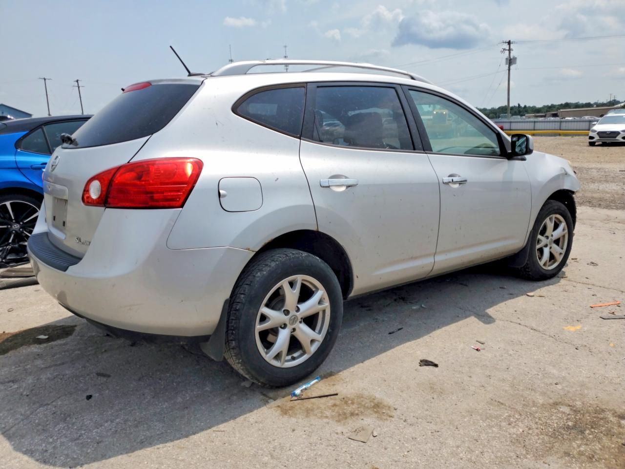 2010 Nissan Rogue S - Фото 3