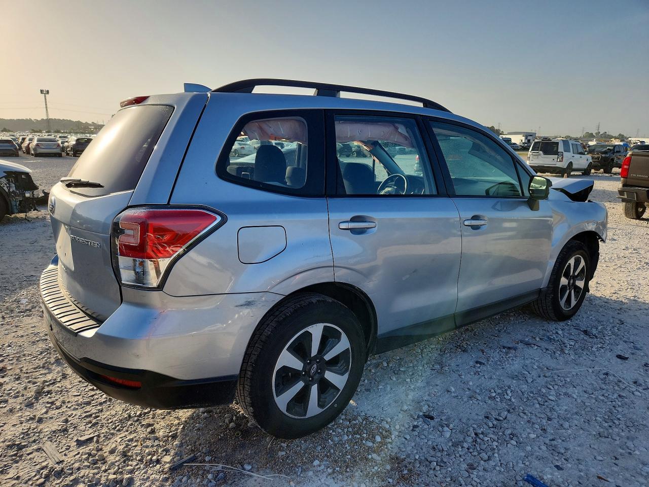 2018 Subaru Forester 2.5I - Image 3