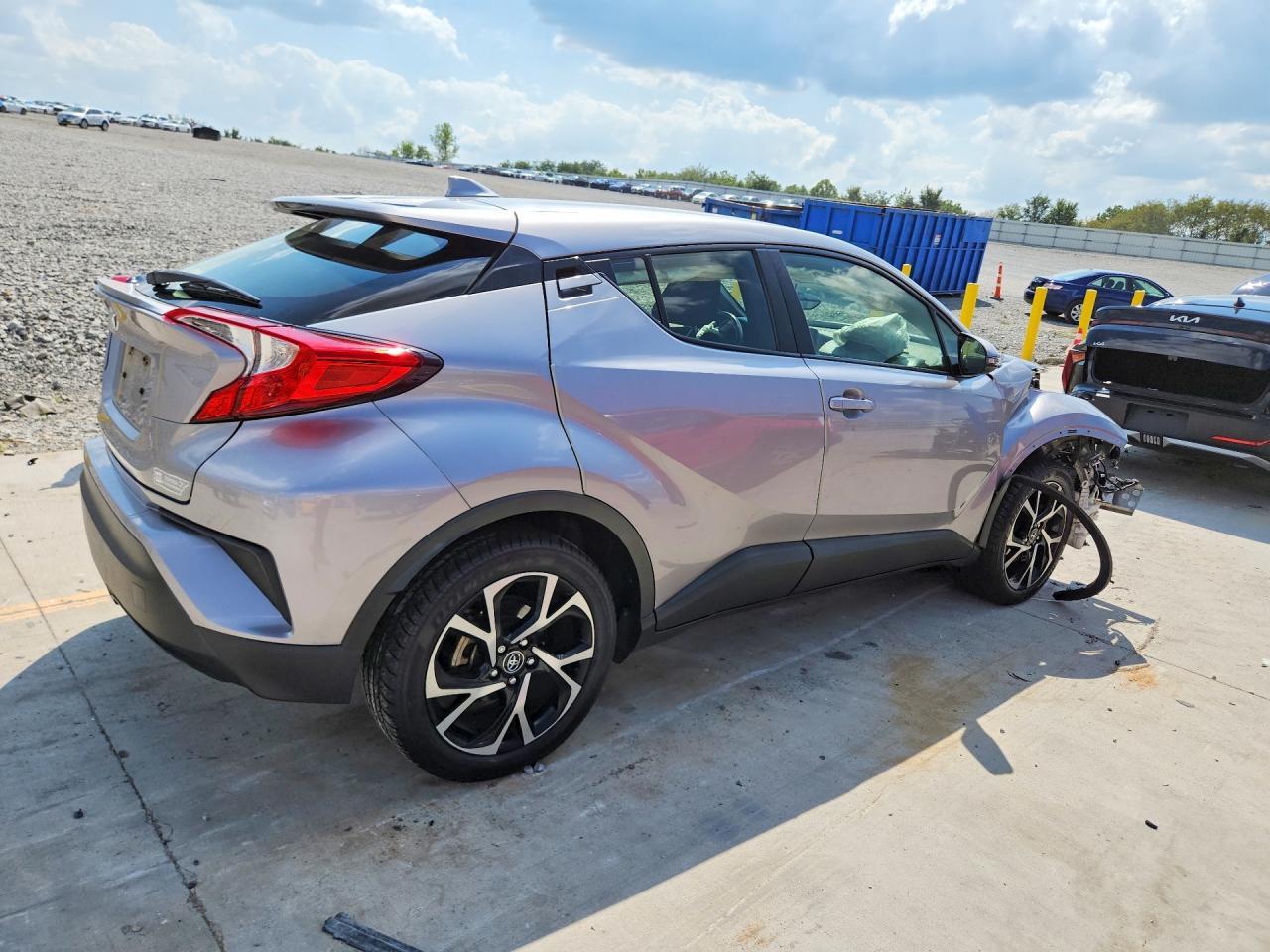 2018 Toyota C-Hr Xle - Image 3