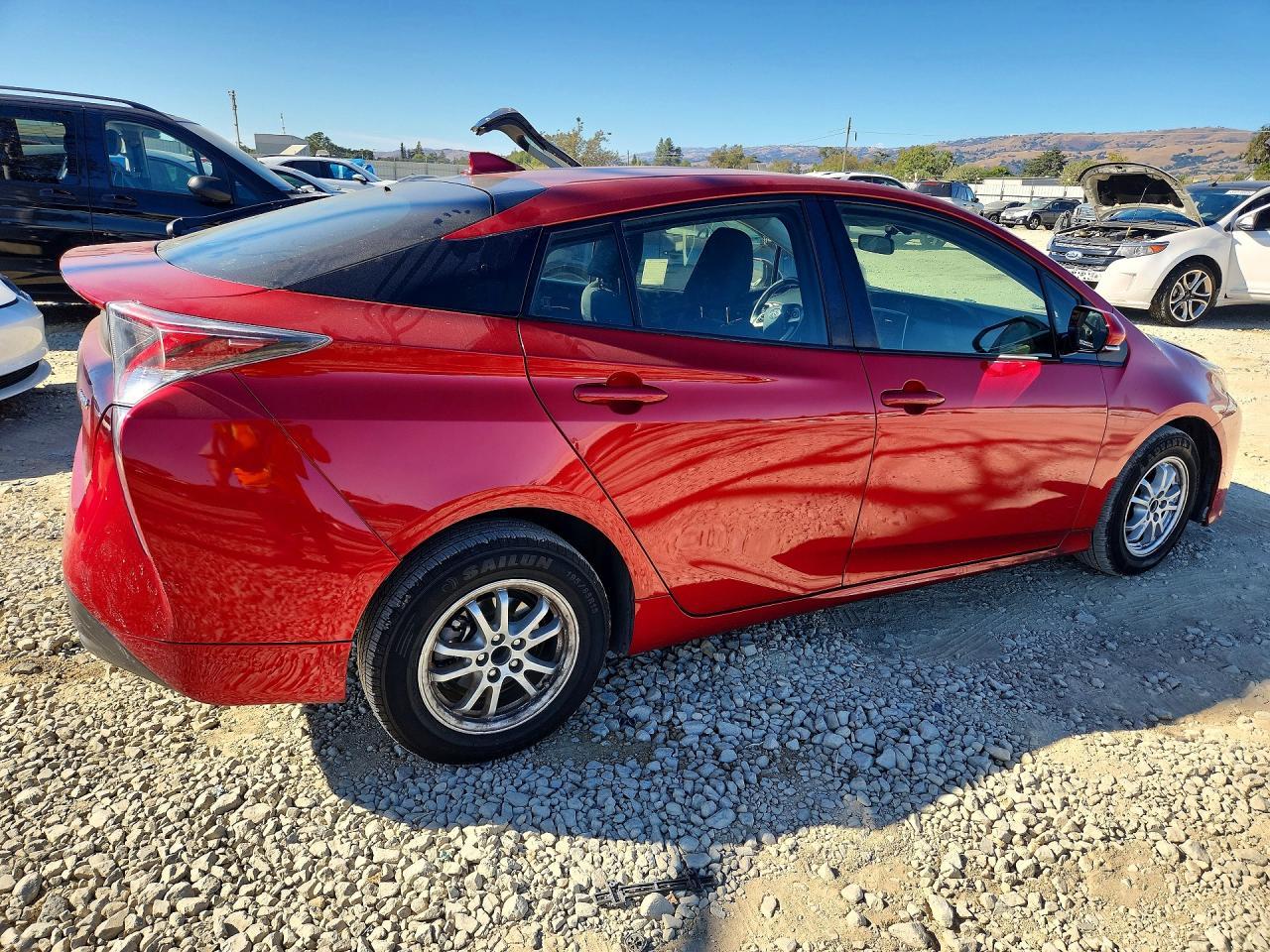 2016 Toyota Prius Three - Фото 3