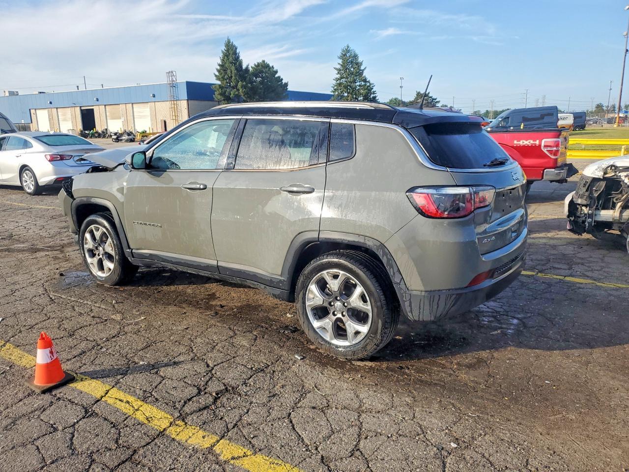 2020 Jeep Compass Limited - Фото 2