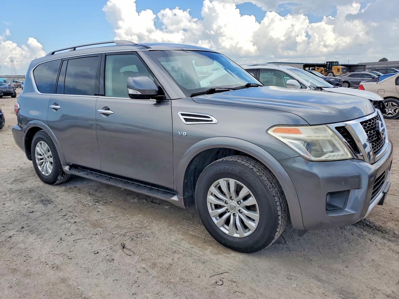 2017 Nissan Armada Sv - Image 4