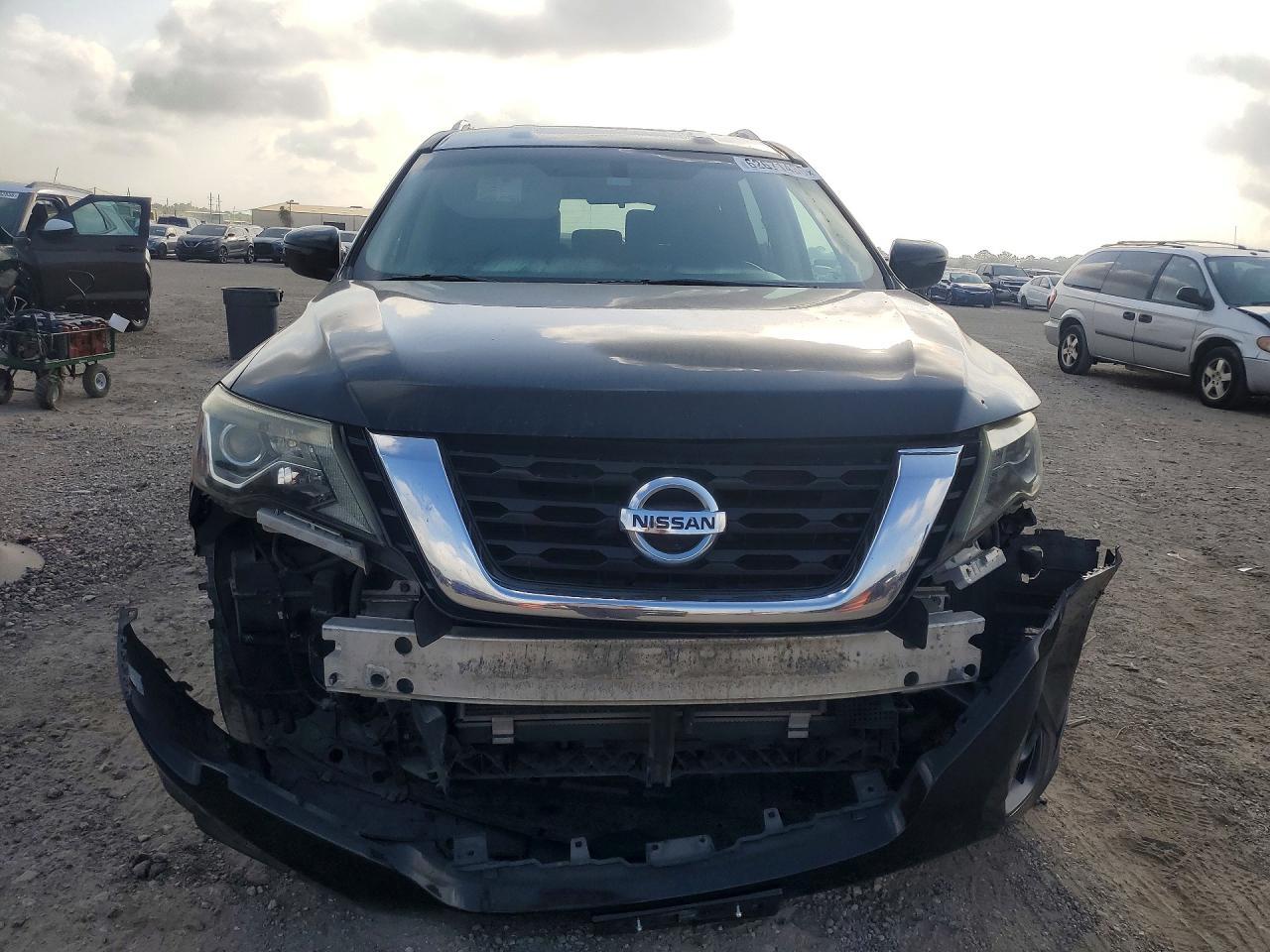 2017 Nissan Pathfinder S - Фото 5