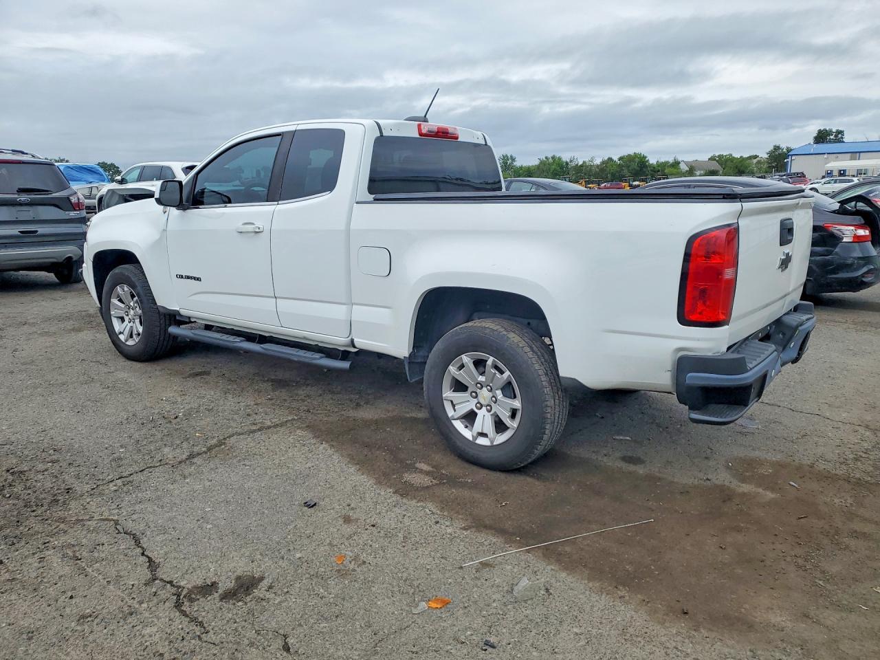 2020 Chevrolet Colorado Lt - Image 2
