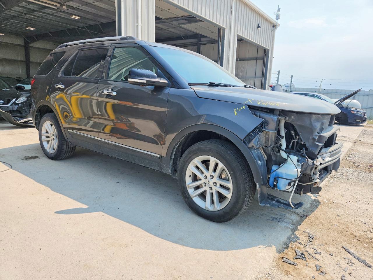 2015 Ford Explorer - Фото 4