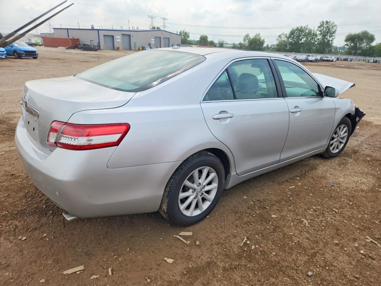 2011 Toyota Camry Xle - Фото 3