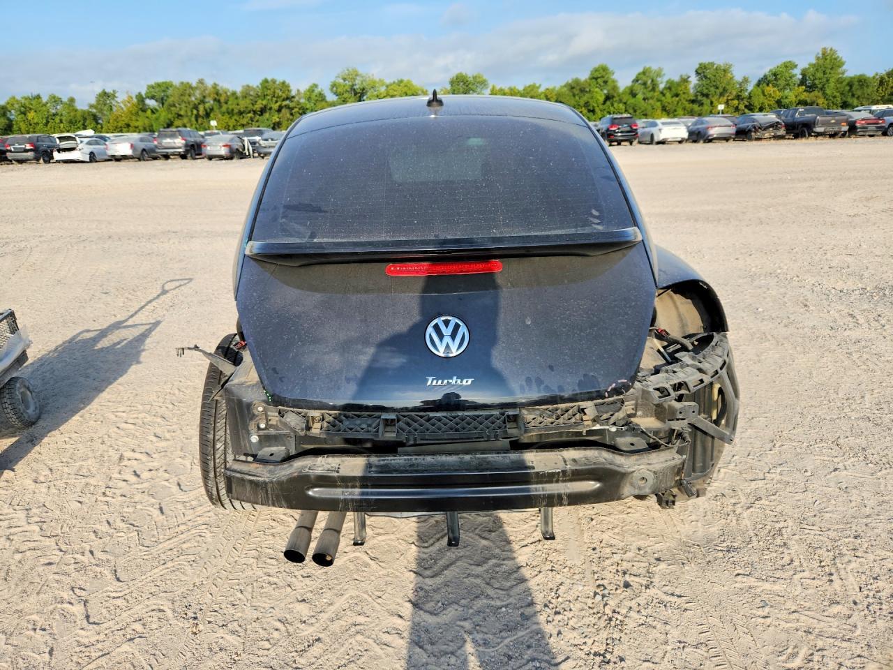 2017 Volkswagen Beetle Se - Фото 6