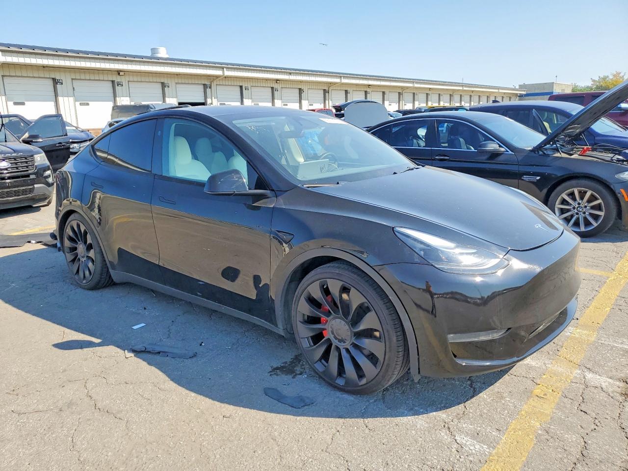 2023 Tesla Model Y - Image 4