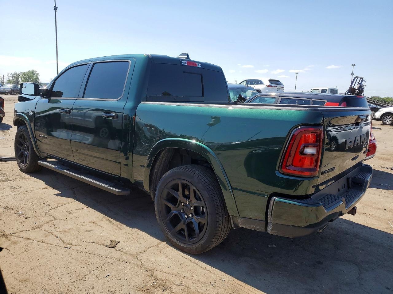 2026 Ram 1500 Laramie - Фото 2