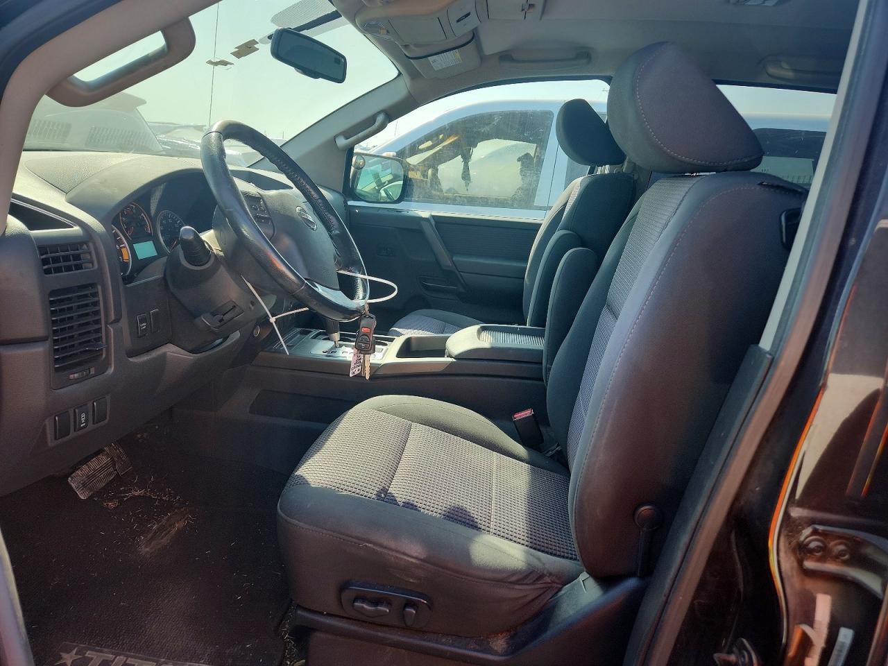 2012 Nissan Titan Sv - Фото 7