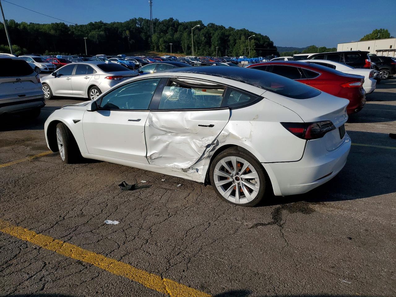 2023 Tesla Model 3 - Image 2