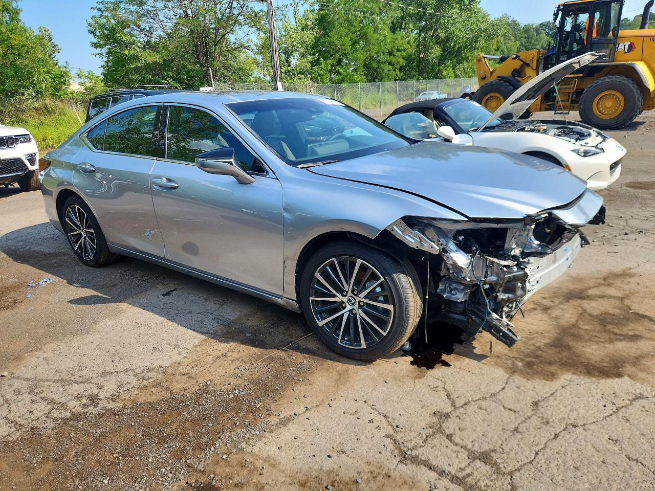 2025 Lexus Es 350 Base - Image 4