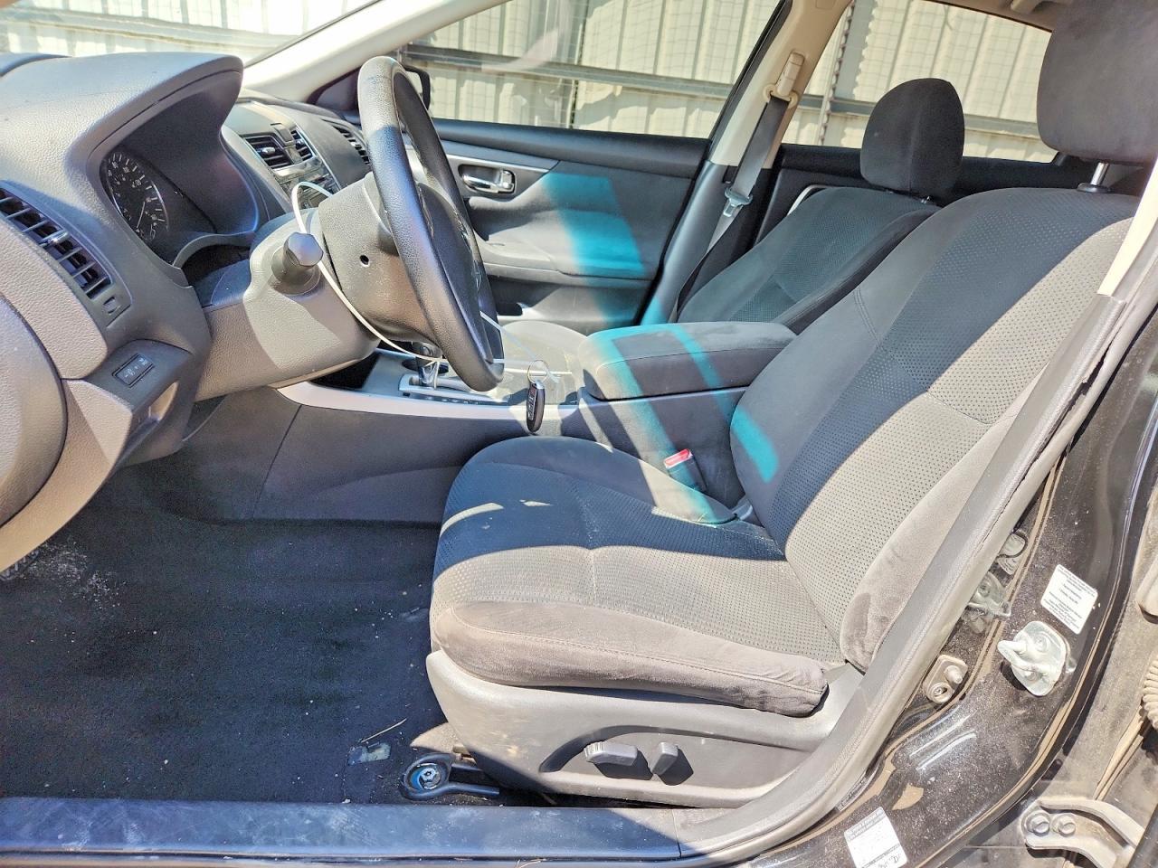 2015 Nissan Altima 2.5 S - Image 7