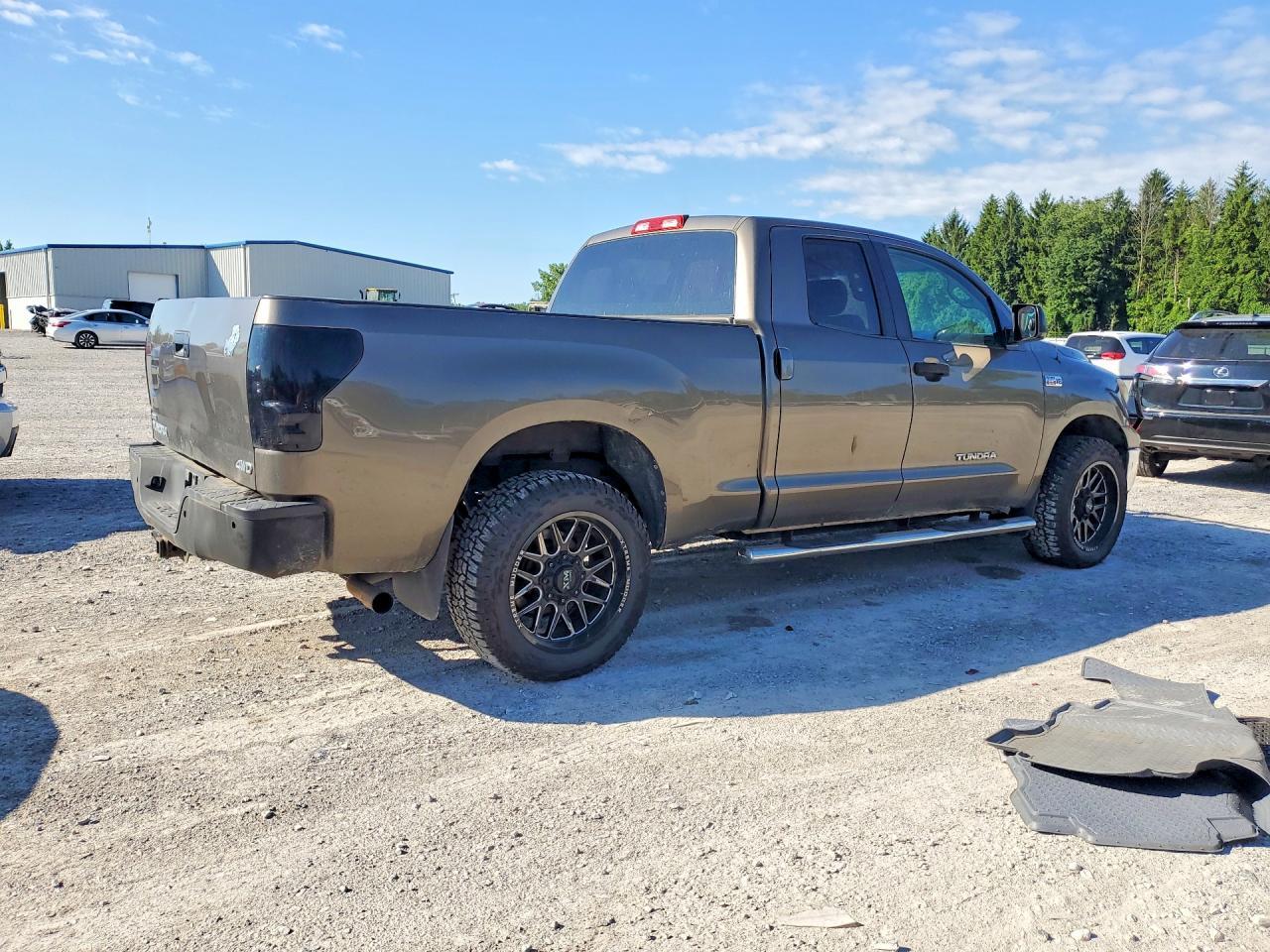 2010 Toyota Tundra Double Cab Sr5 - Image 3