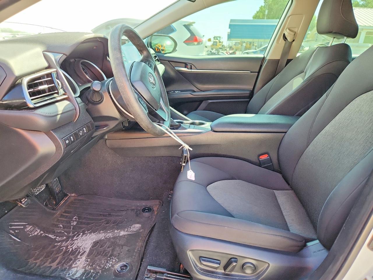2023 Toyota Camry Le - Image 7