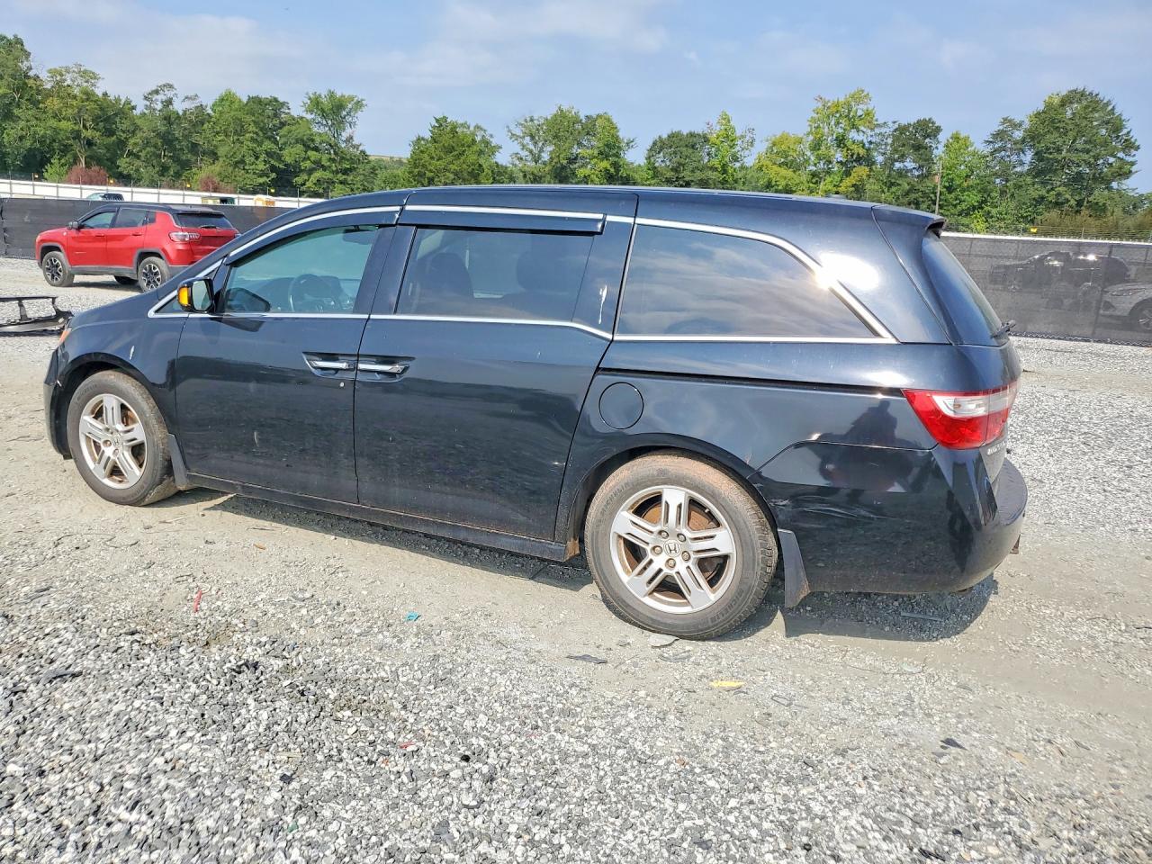 2013 Honda Odyssey Touring - Фото 2