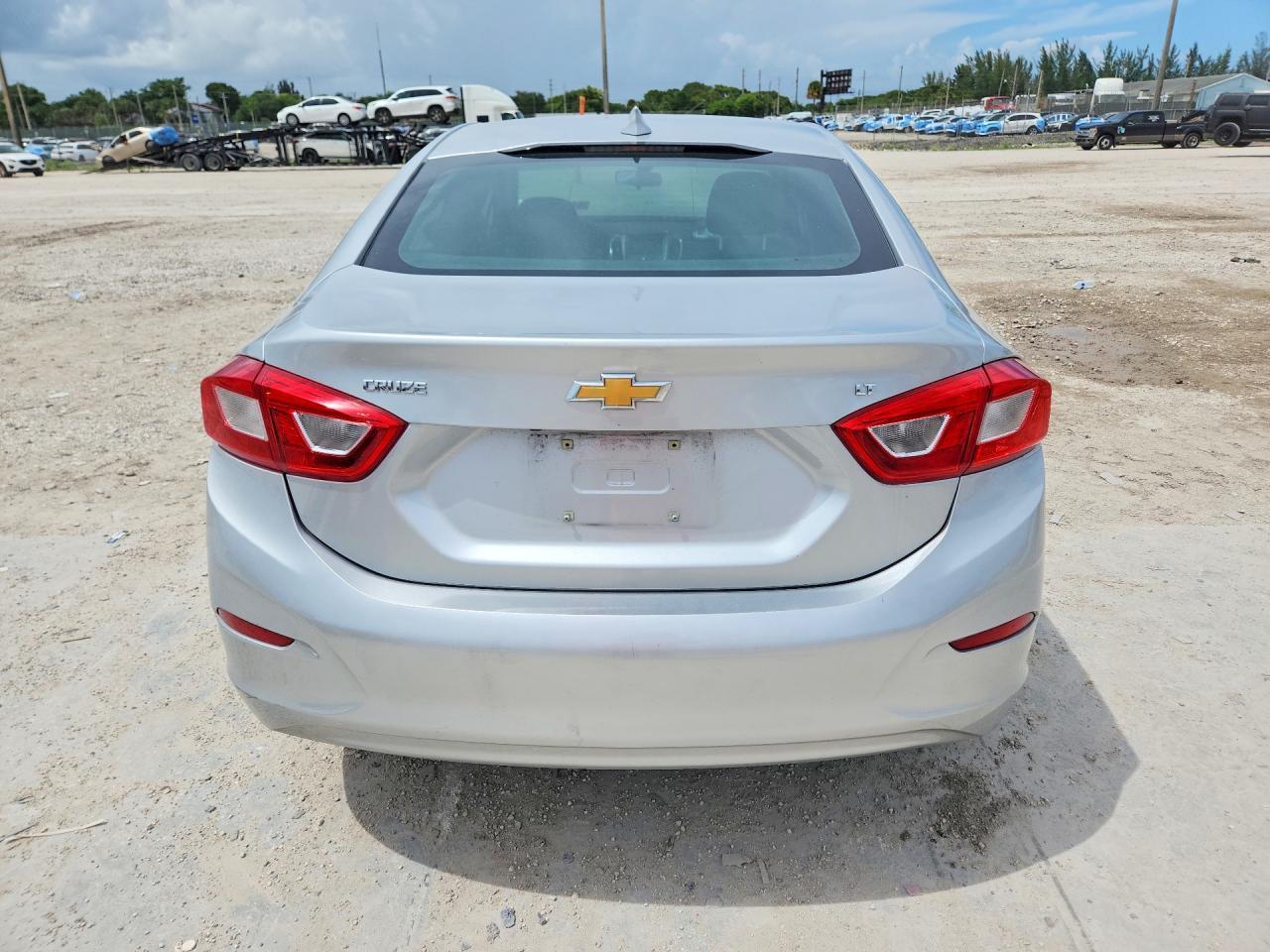 2017 Chevrolet Cruze Lt - Фото 6