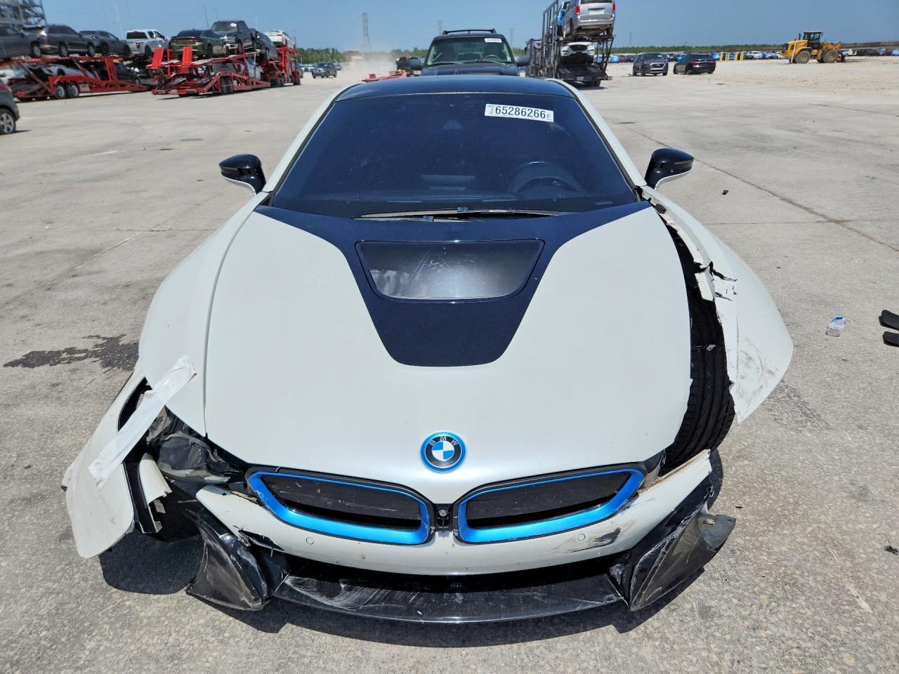 2016 BMW I8 - Фото 5