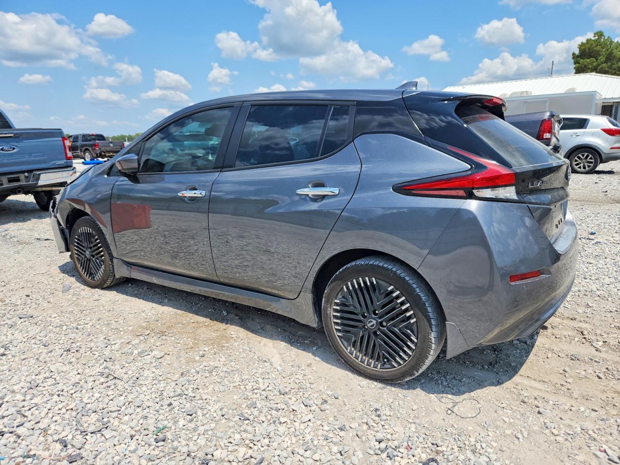 2023 Nissan Leaf Sv Plus - Image 2