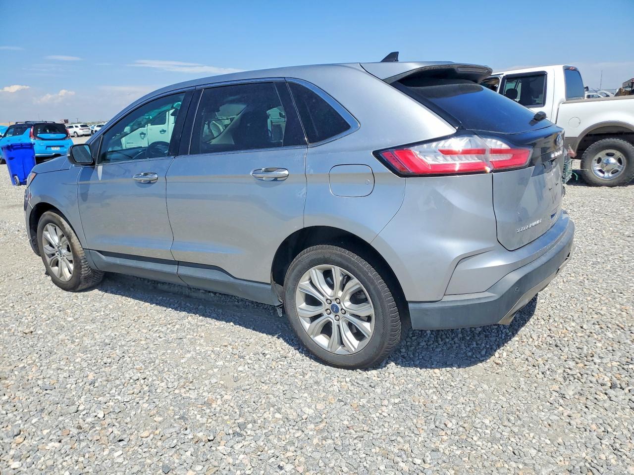2021 Ford Edge Titanium - Фото 2