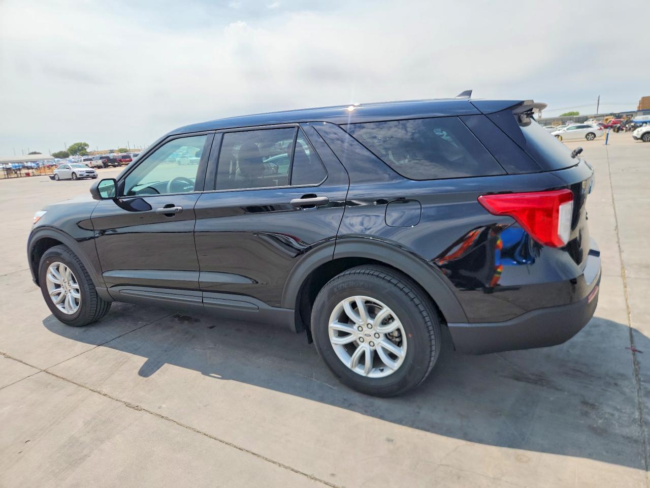 2021 Ford Explorer - Image 2