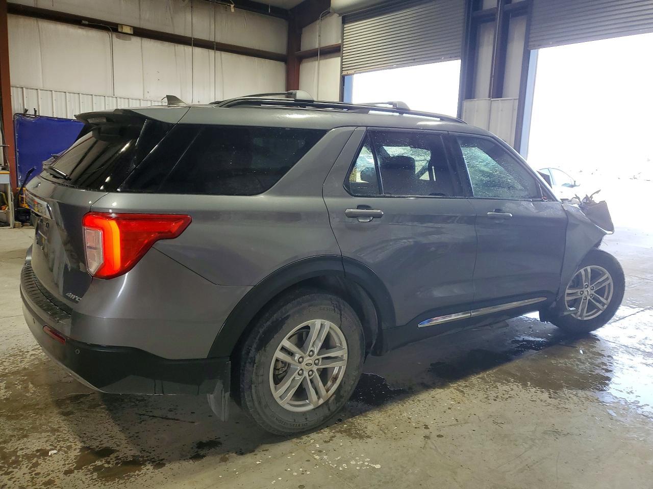 2022 Ford Explorer Xlt - Image 3