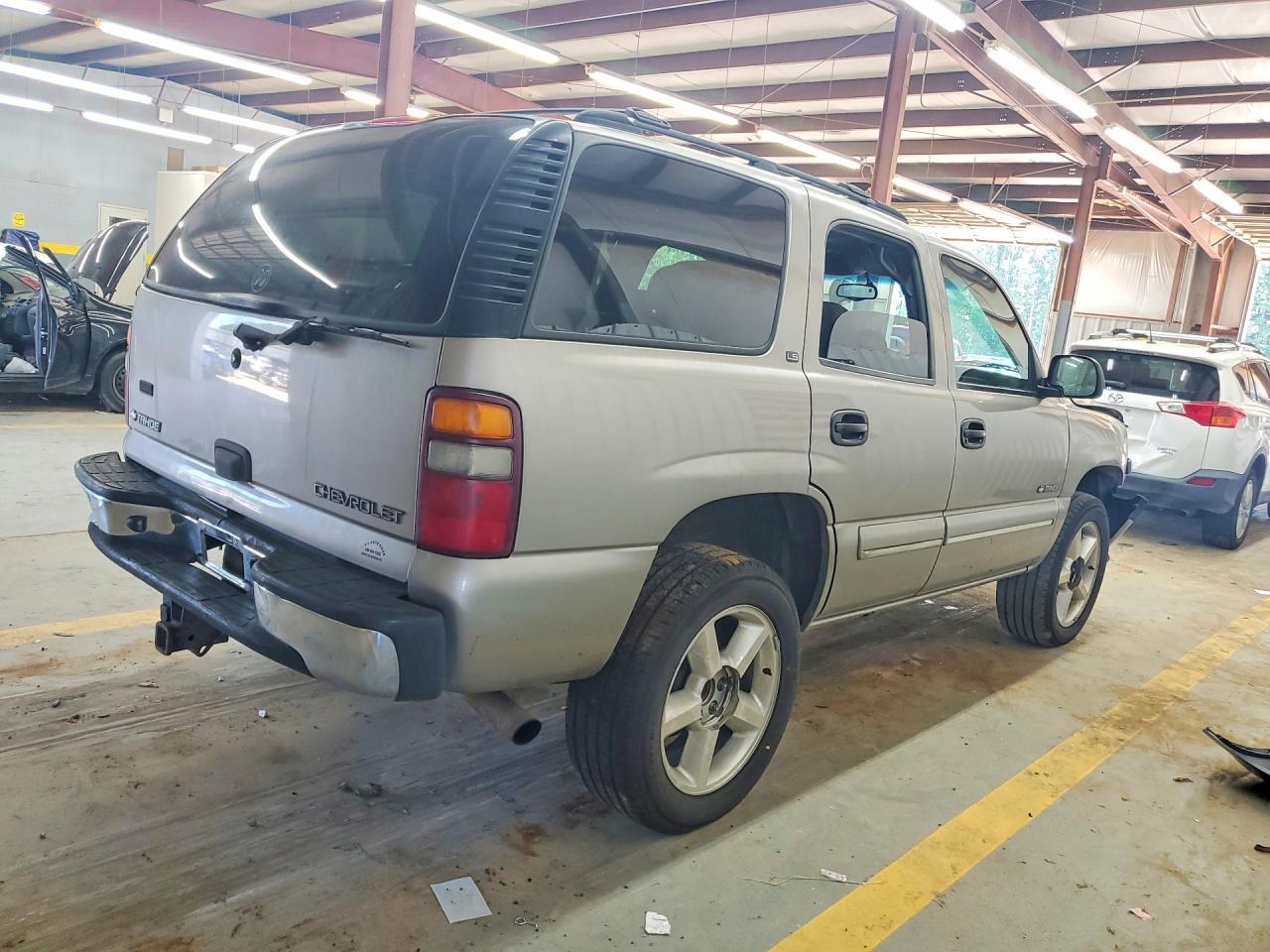 2000 Chevrolet Tahoe K1500 - Фото 3