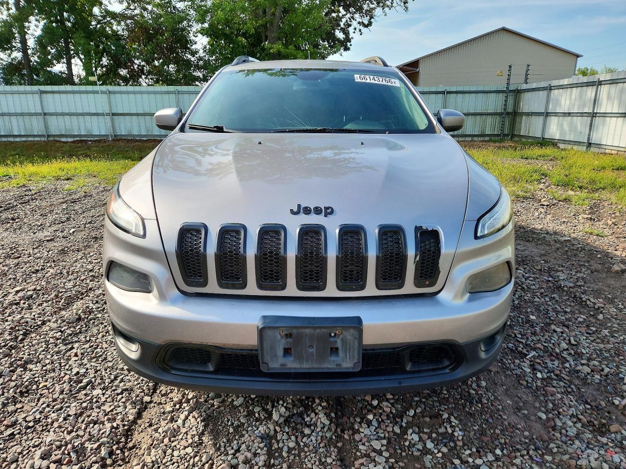 2018 Jeep Cherokee Latitude - Image 5