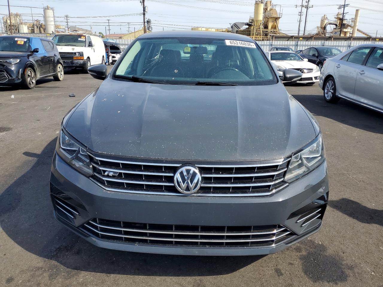 2016 Volkswagen Passat S - Фото 5